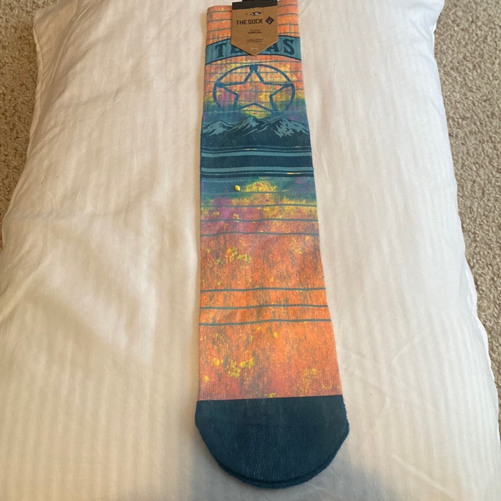Brand New!!!!!!!!! Large-X-Large Multi Color Unisex Texas Casual Socks….